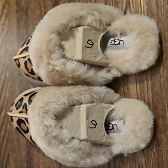 UGG scuffette ii slipper leopard, size 6 women's, new in box - Picture 6 of 11